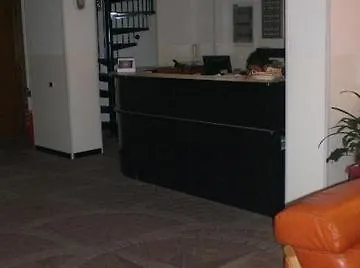 Nettuno Hotel Milán