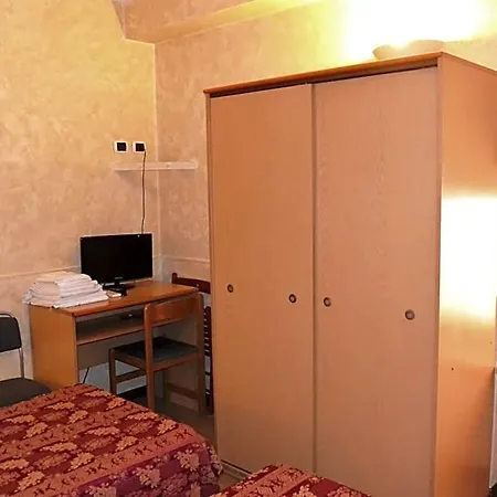 Nettuno Hotel Mediolan