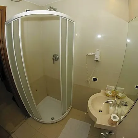 Nettuno Hotel Mediolan