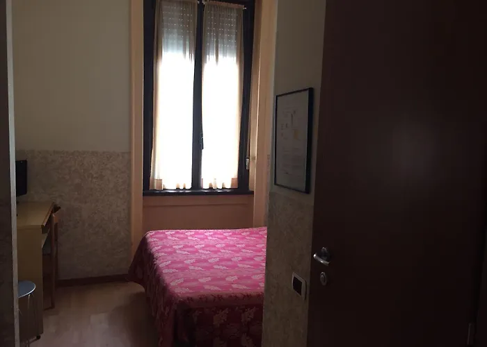 Nettuno Hotel Milaan
